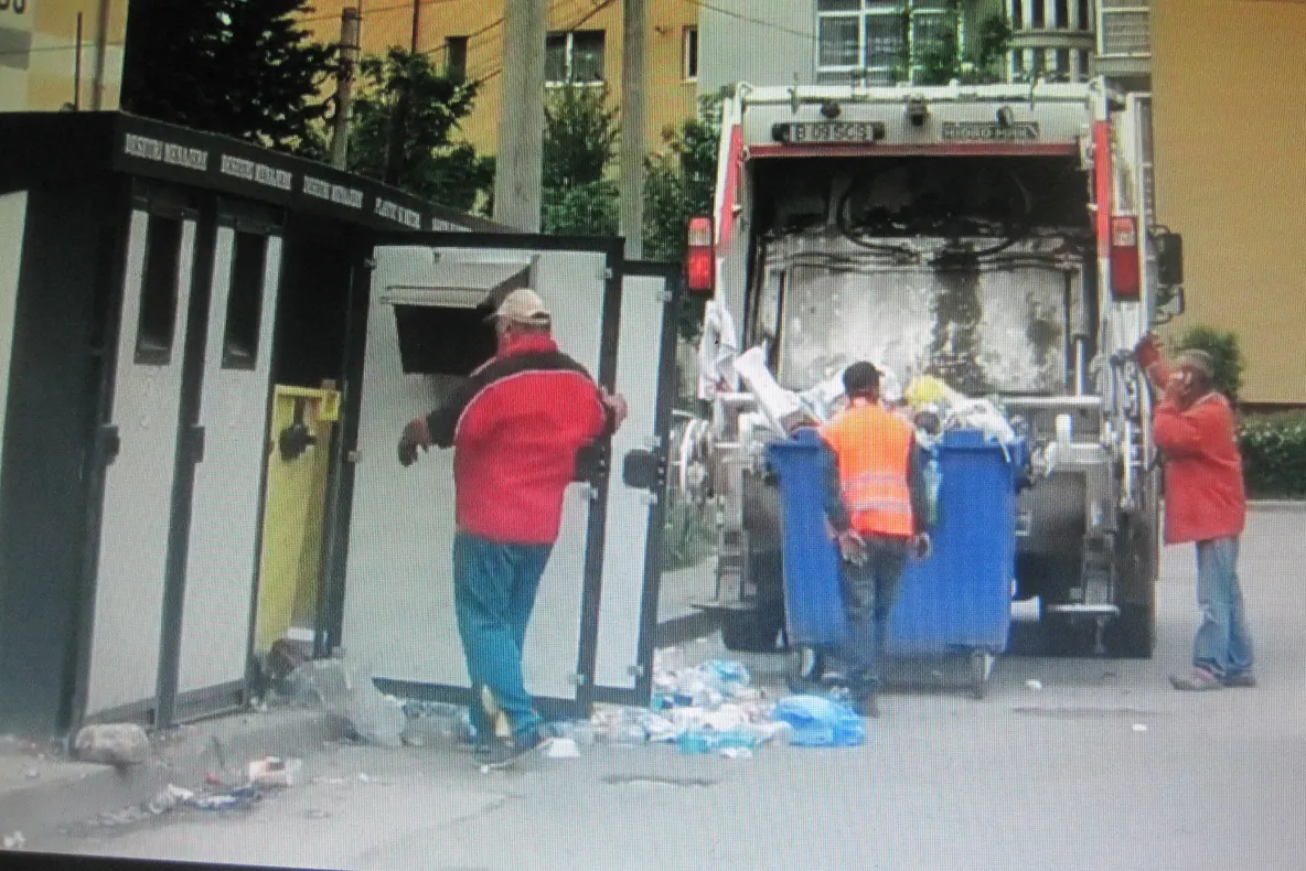 Tratată mizerabil, Asia de Sud-Est promite să returneze munții de gunoi din vest