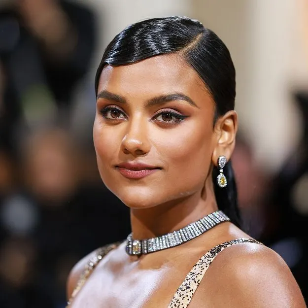 Hair Oiling | Secretul de frumusețe indian pentru un păr strălucitor