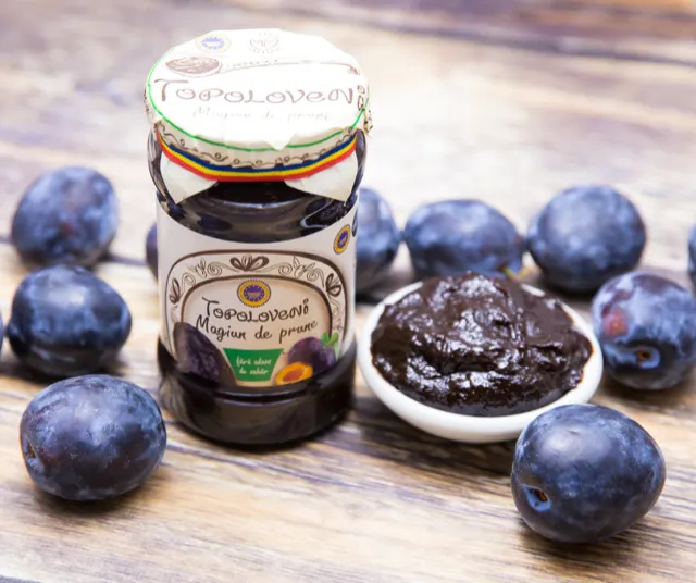 MAGIUNUL DIN PRUNE TOPOLOVENI DUCE TRADIȚIA CULINARĂ ROMÂNEASCĂ ÎN EMIRATELE ARABE UNITE ȘI ÎN VIETNAM