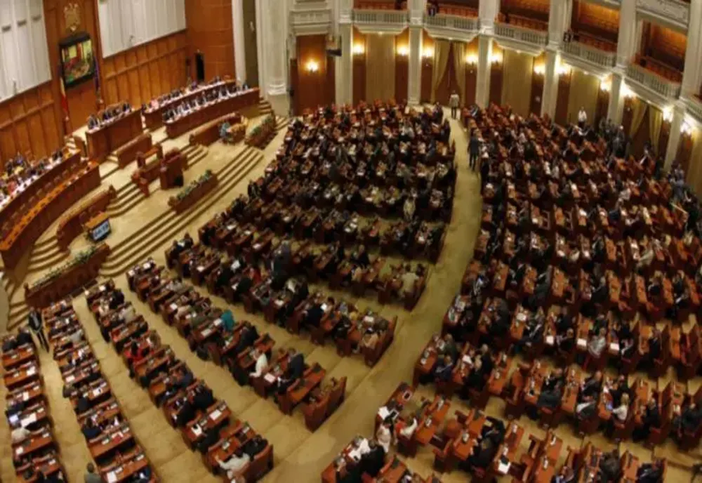 Pensiile speciale ale parlamentarilor au fost eliminate - proiectul a trecut de Parlament