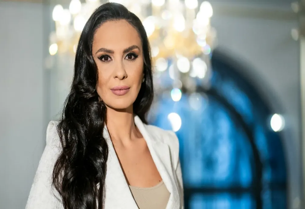 Alexandra Păcuraru: ”Becali face parte din sistem, își dorește imunitatea. L-a implorat pe Simion pentru că avea dosare grele”