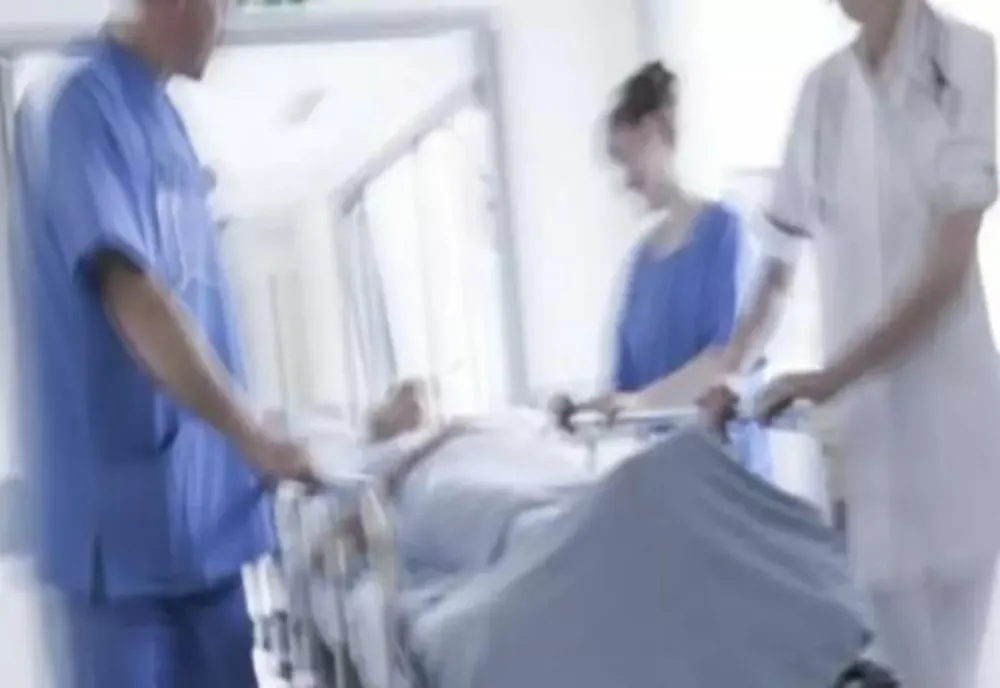 Românii care nu vor plăti impozitul de 10% în concediul medical