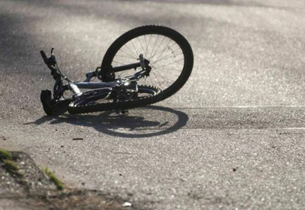 Accident tragic în județul Maramureș. O fetiţă de 6 ani a murit, după ce bicicleta cu care se deplasa a fost lovită în plin de o autoutilitară
