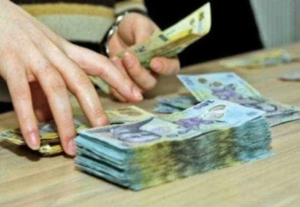 GUVERNUL A SCHIMBAT REGULILE PILONULUI II DE PENSII 