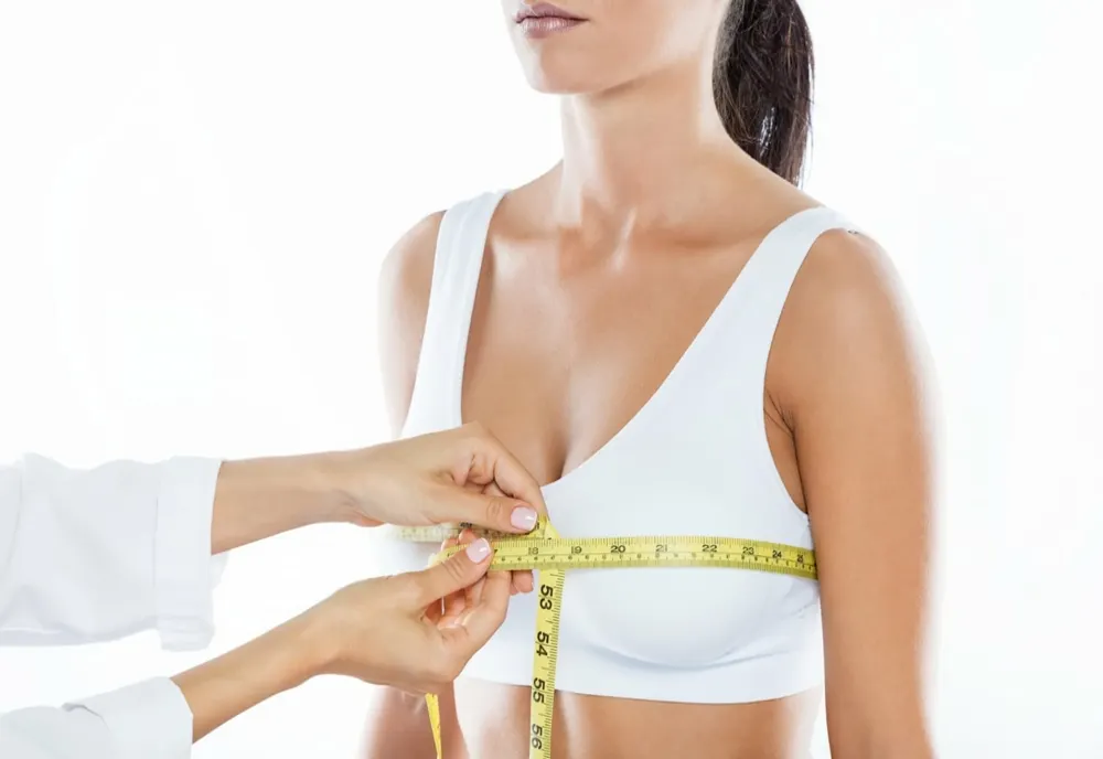 Lipofilling mamar - mărirea sânilor cu grăsime proprie: avantaje și dezavantaje