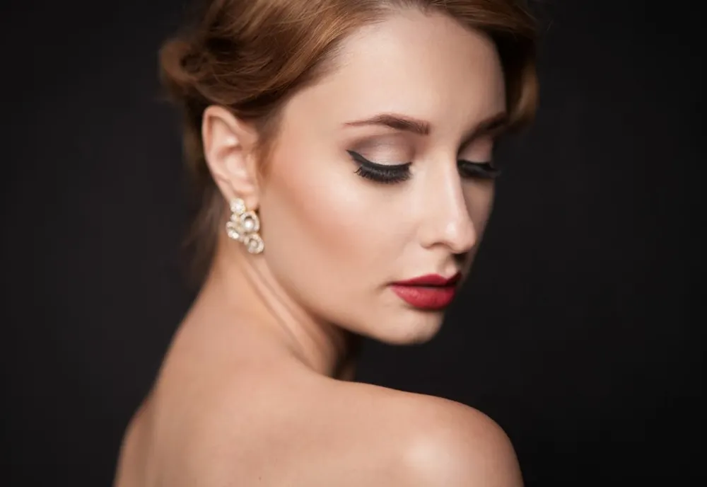 Trucul unui make-up artist pentru a lumina ochii dacă ești trecută de 40 de ani