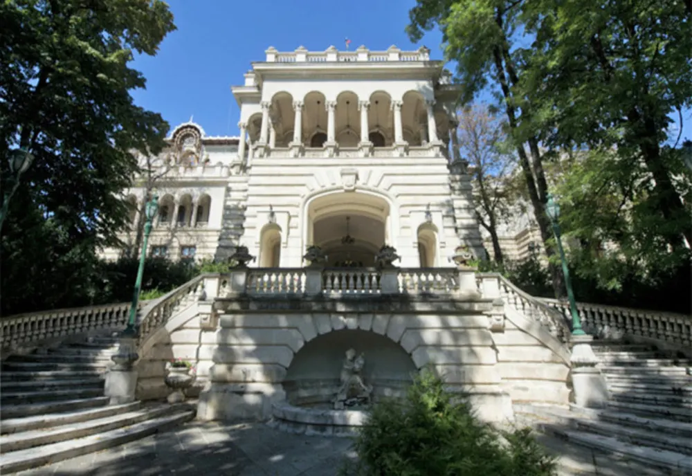 GRĂDINILE PALATULUI COTROCENI SE ÎNCHID PENTRU PUBLIC
