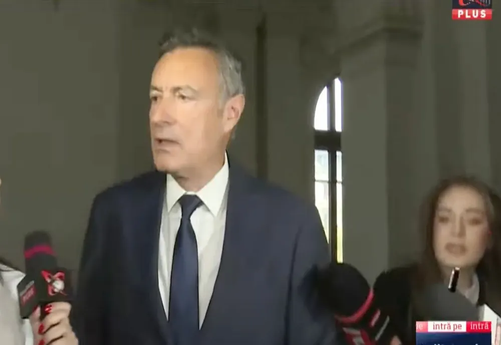 FLORIAN COLDEA A AJUNS ÎN FAȚA MAGISTRAȚILOR. DAN TOCACI ȘI DORU TRĂILĂ, ACUZAȚI ȘI EI ÎN DOSAR, MUȚI ÎN FAȚA ÎNTREBĂRILOR JURNALISTEI ALESSIA PĂCURARU - VIDEO 