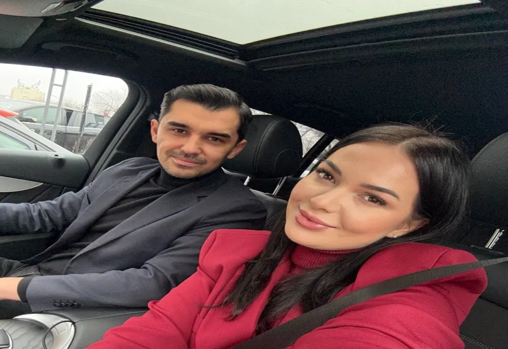 Deea Maxer și Constantin Cataramă s-au căsătorit civil. Ținuta purtată de vedetă