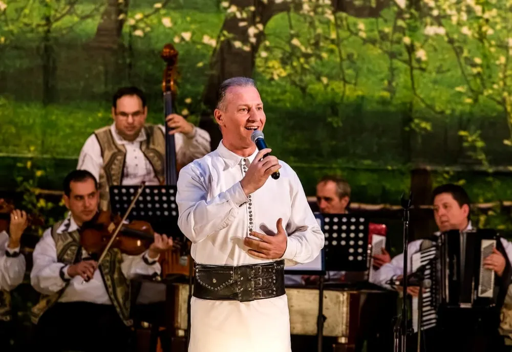 Interpretul de muzică populară Dinu Iancu Sălăjanu, plasat sub control judiciar