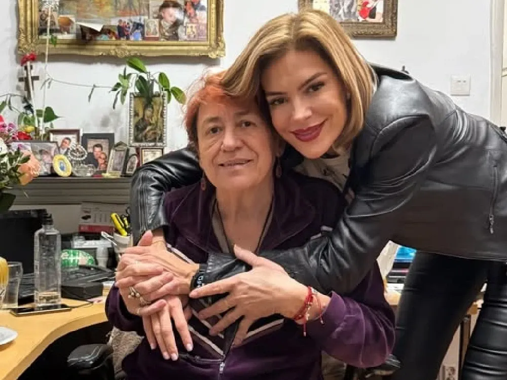 Roxana Ciuhulescu, mesaj sfâșietor după ce și-a înmormântat mama: „A fost cea mai dureroasă săptămână din viața mea”