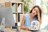 Femeile suferă de două ori mai mult din cauza căldurii. Care e motivul