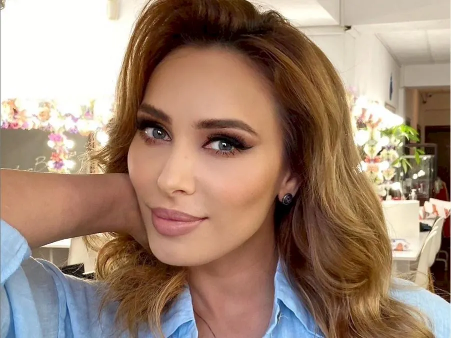 Iulia Vântur