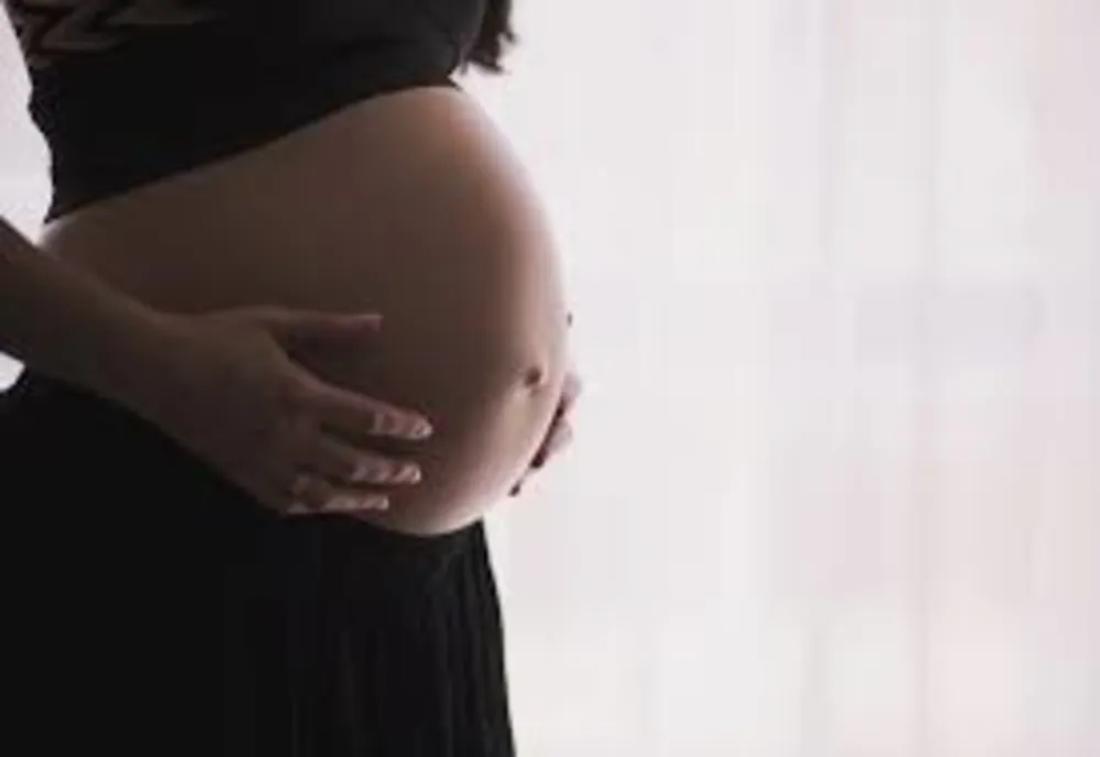 Lupta ascunsă cu tulburările de alimentație cu care se confruntă femeile însărcinate