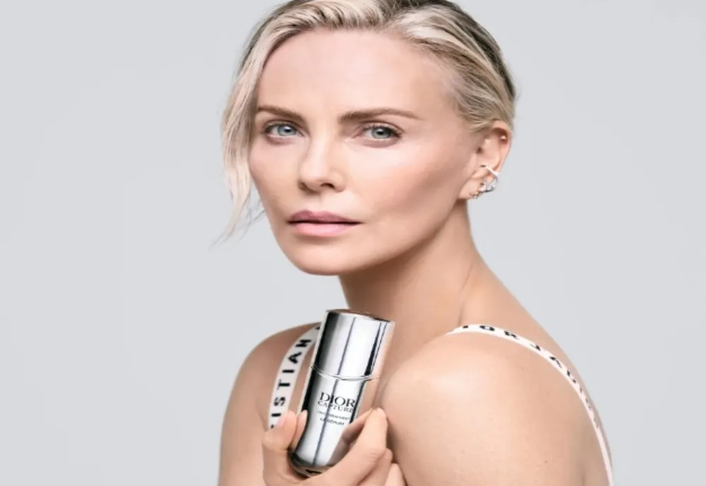 Charlize Theron, noua imagine a Dior Capture