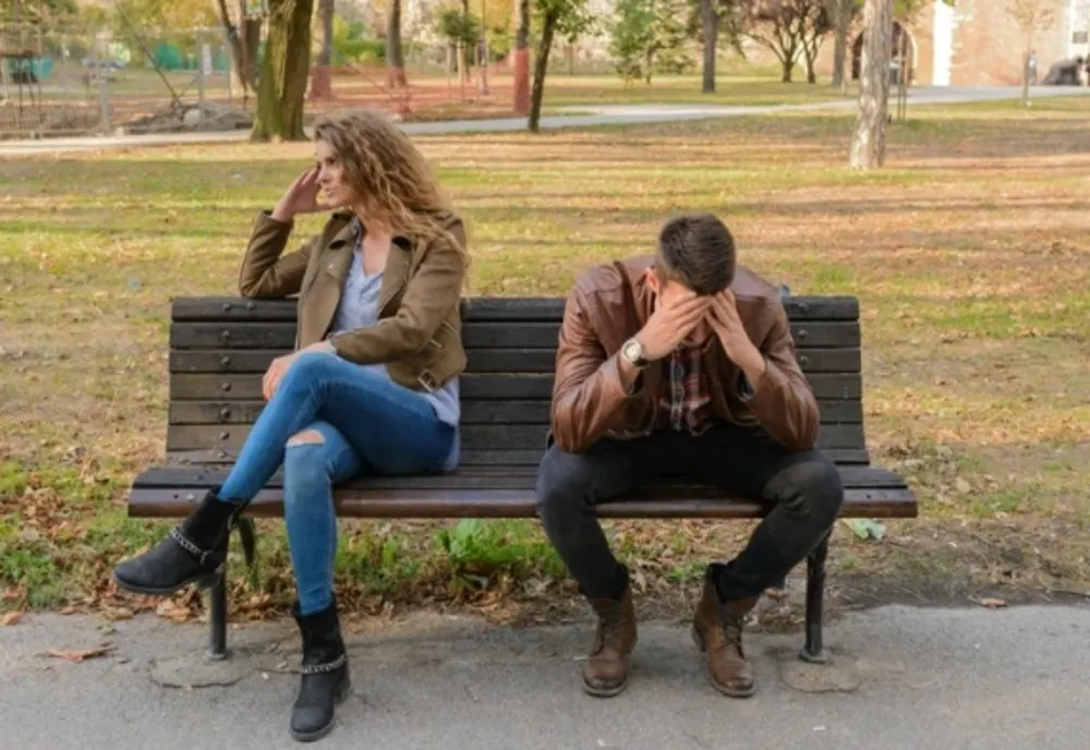 8 obiceiuri de zi cu zi care distrug încet o relație