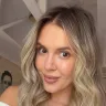 Emily Burghelea a părăsit România și s-a mutat cu soțul și cei trei copii într-o țară străină