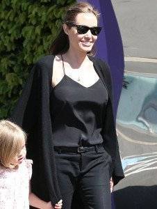 Angelina Jolie takes the twins to arts and crafts in Sydney