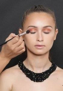 SMOKEY EYES STEP BY STEP